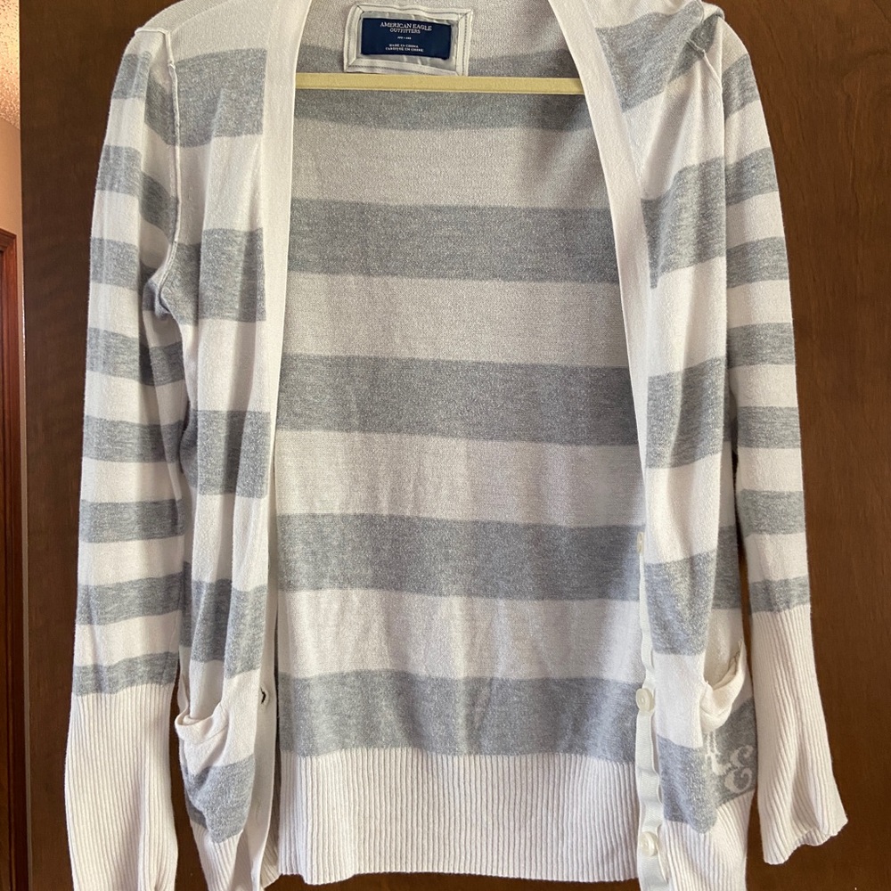 American Eagle Medium Cardigan
